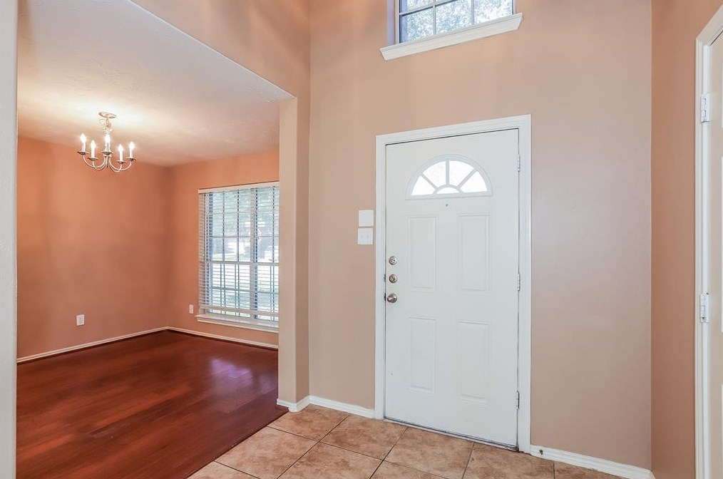 16707 Great Oaks Glen Dr, Houston TX  77083-1631 exterior