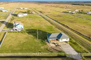 221 Flamingo Dr, Anahuac, TX 77514 - Photo 46