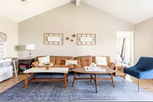 883 Indigo Springs Ln, La Marque, TX 77568 - Photo 6