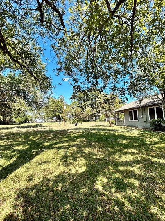 806 Crockett St, Brenham, TX 77833