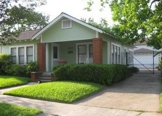 1021 W 16th St, Houston, TX 77008