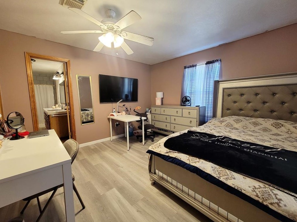 1449 Mesquite St, Houston TX  77093-1038 exterior