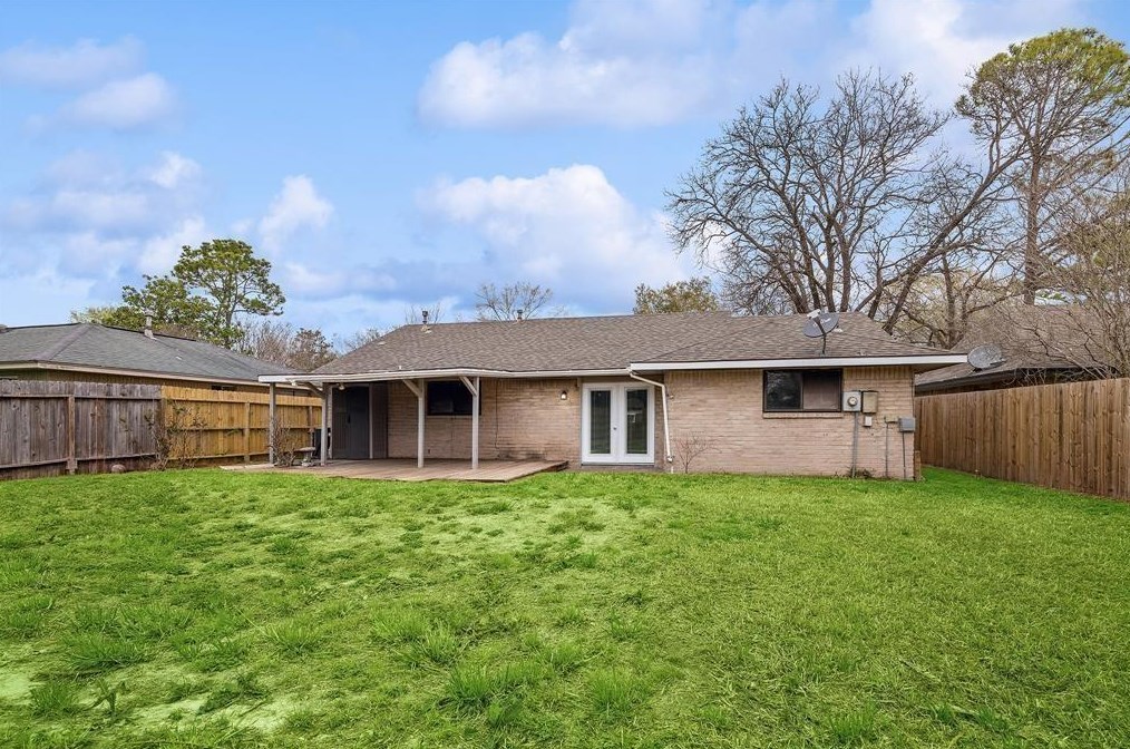 7211 Sawmill Trl, Houston TX  77040-1854 exterior
