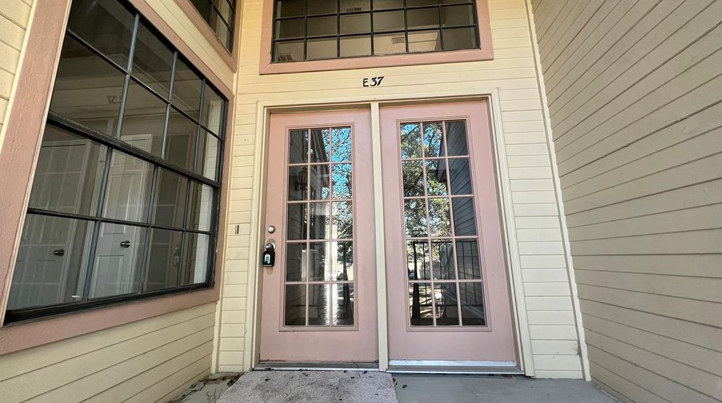 16800 Sugar Pine Dr Apt E37, Houston, TX 77090