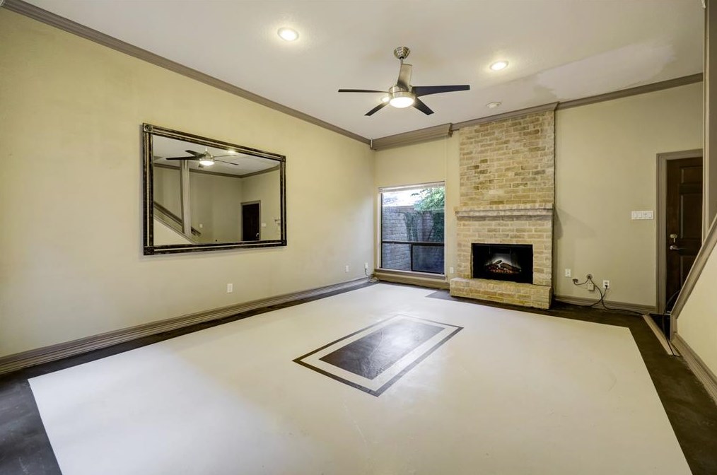 3158 W Holcombe Blvd, Houston, TX 77025