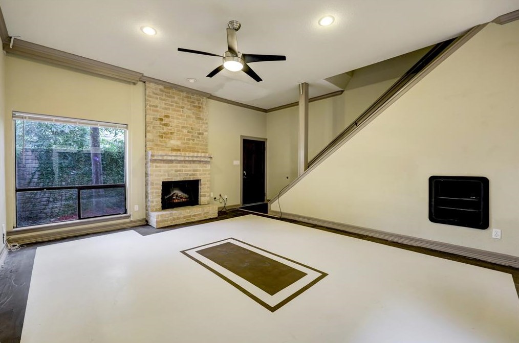 3158 Holcombe Blvd, Houston TX  77025-1503 exterior