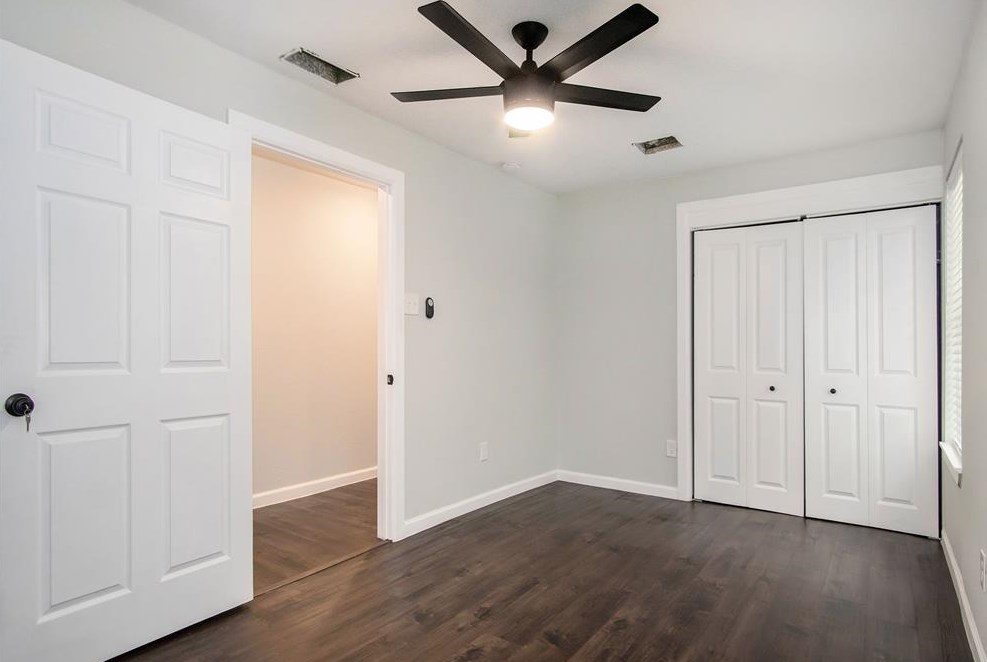 306 Neyland, Houston TX  77022-4010 exterior