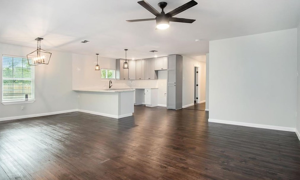 306 Neyland St, Houston TX  77022-4662 exterior