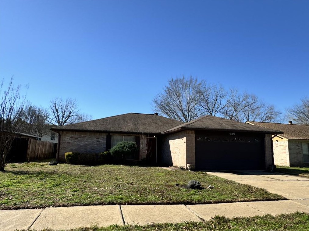 10122 Limewood Ln, Sugar Land, TX 77498