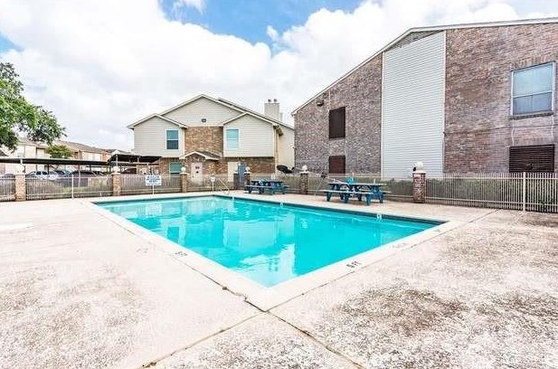 7600 Emmett F Lowry Expy Apt 409, Texas City, TX 77591