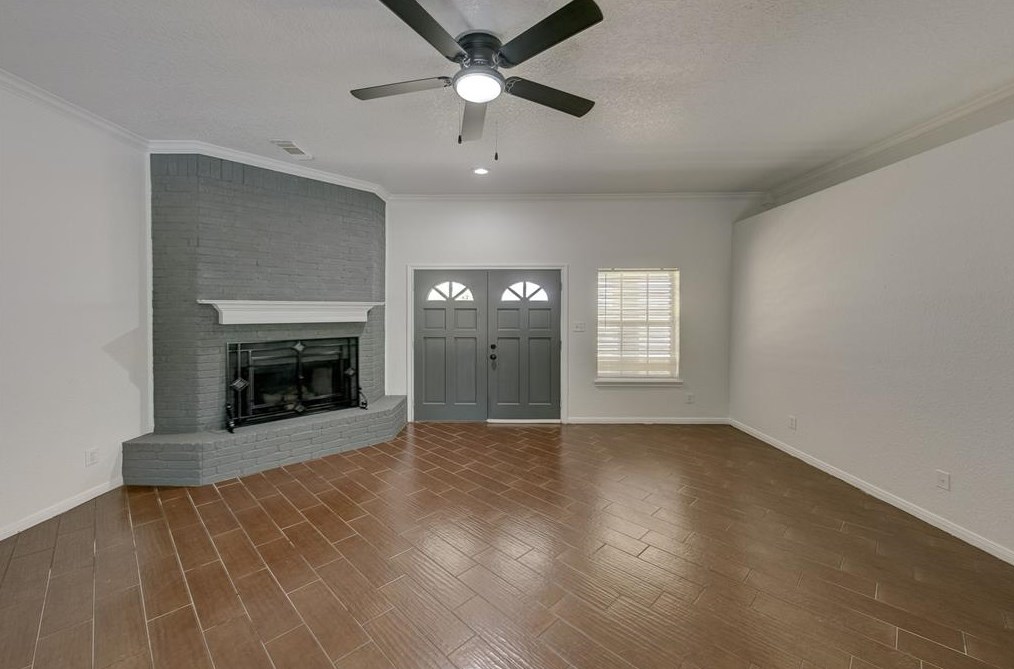 2930 23rd Ave N, Texas City, TX 77590