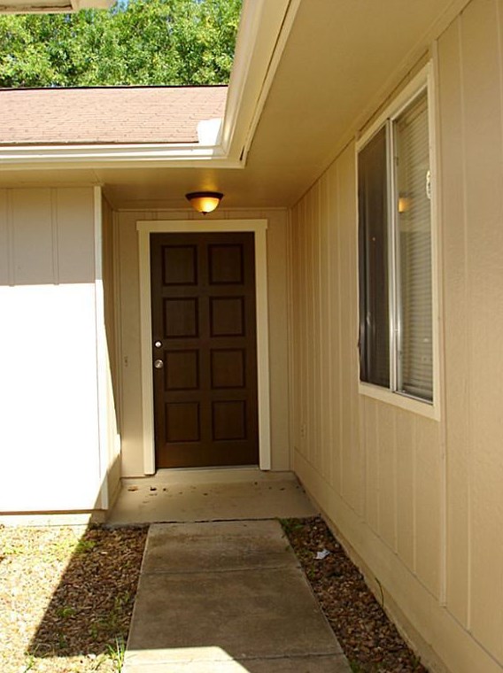 2126 Collingsfield Dr, Sugar Land TX  77478-6033 exterior