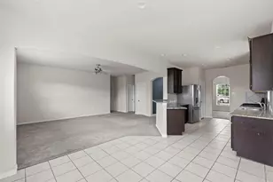 10015 Chase Ct, Baytown, TX 77521 - Photo 4