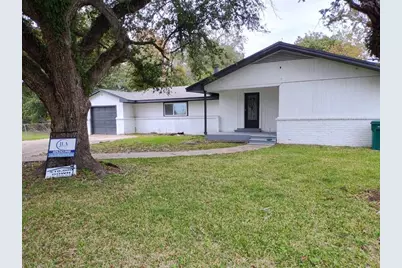 510 W Decatur Avenue, Orange, TX 77630 - Photo 1