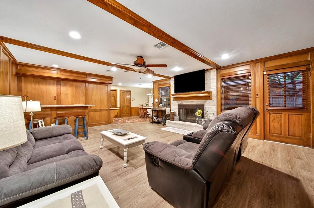 2107 Lazy Grv Dr, Humble TX 77339-3157 exterior