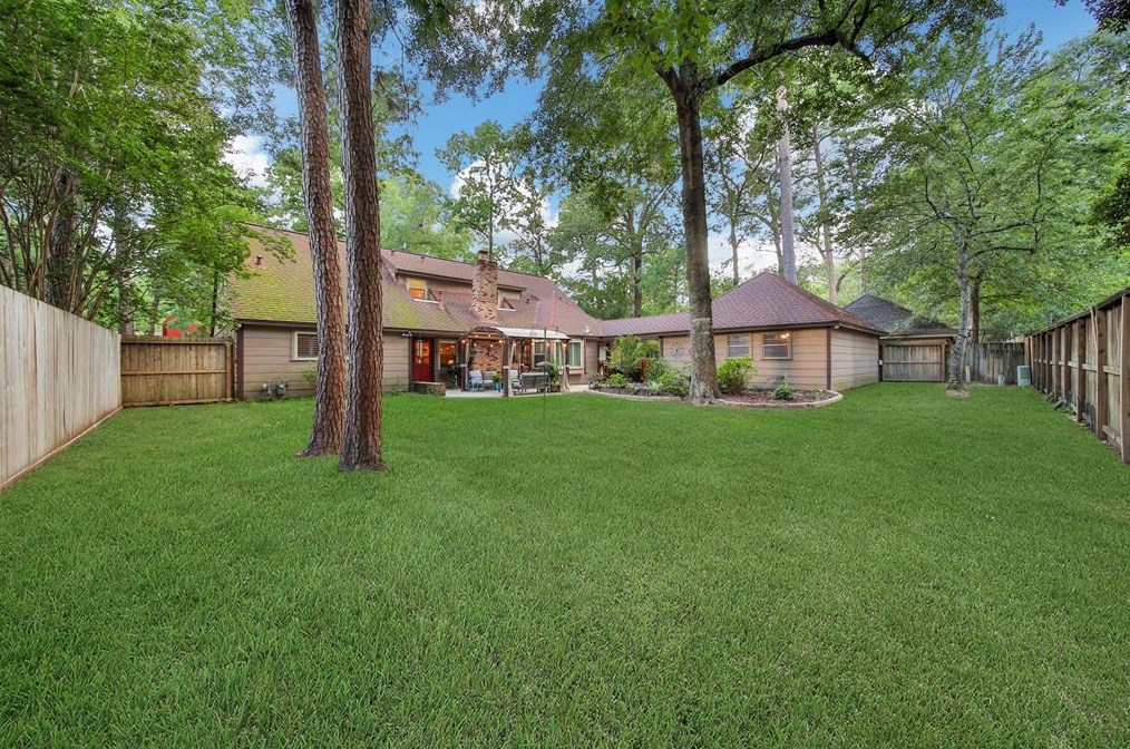 2107 Lazy Grv Dr, Humble TX 77339-3157 exterior