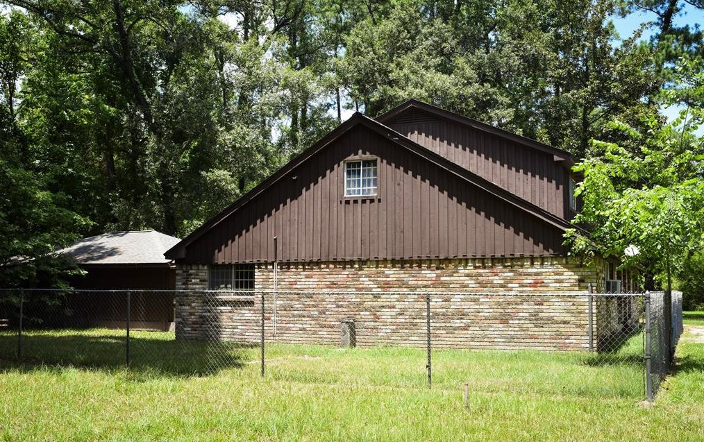 22492 Knox Dr, Porter, TX 77365-6126
