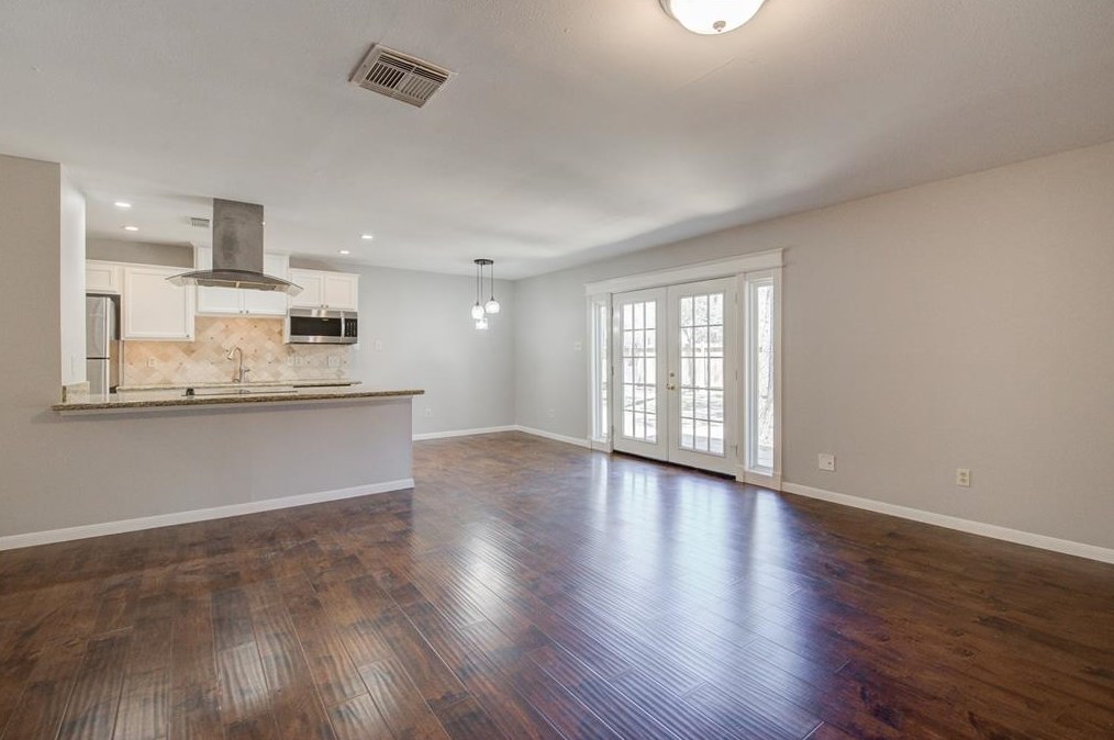 10 Cassowary Ln, Spring TX  77380-1851 exterior