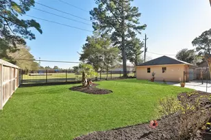 8011 Beaufort Dr, Spring, TX 77379 - Photo 36