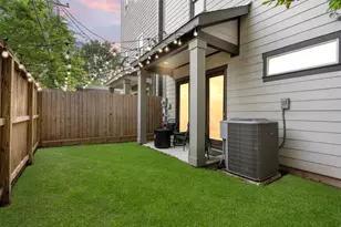 208 Aurora St, Houston, TX 77008 - Photo 6