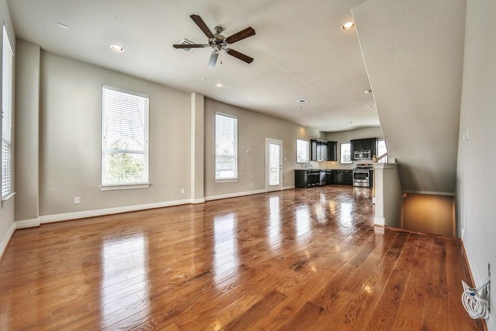 6625 N Main St #a, Houston, TX 77008