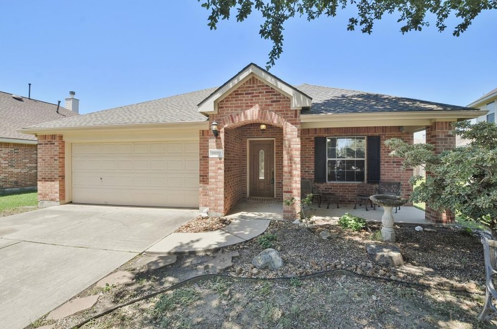 8819 Indian Maple Dr, Humble, TX 77338-2139