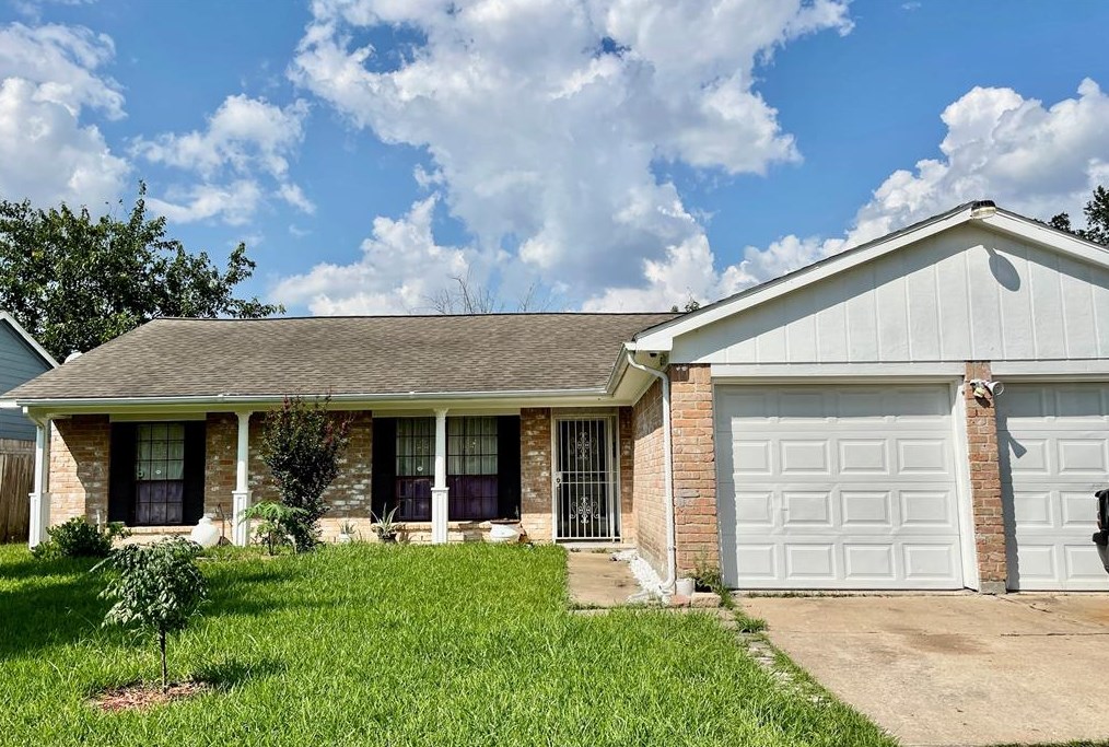 10814 Shannon Hl Dr, Houston TX  77099-1834 exterior