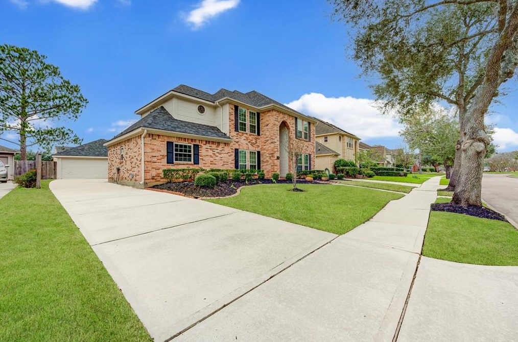 3422 Mesquite Dr, Sugar Land, TX 77479