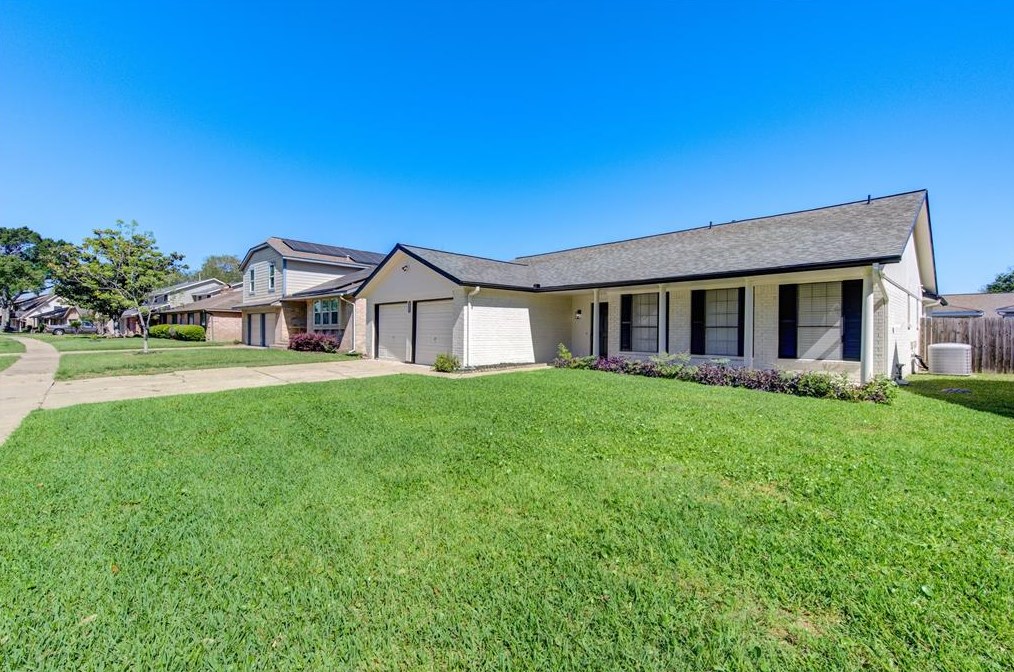 12238 Alston Dr, Stafford, TX 77477