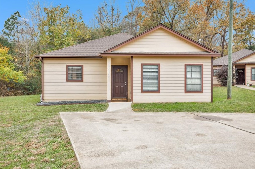 3129 Molly Dr, Huntsville, TX 77340