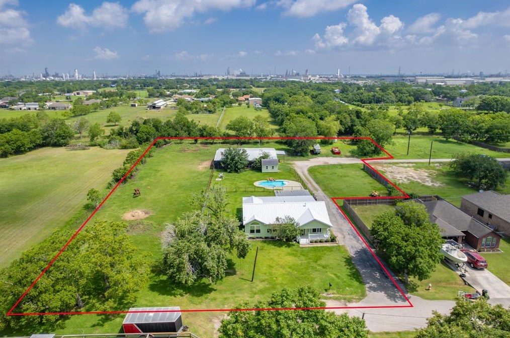11117 Sunset Ridge St, Morgans Point, TX 77571-9375