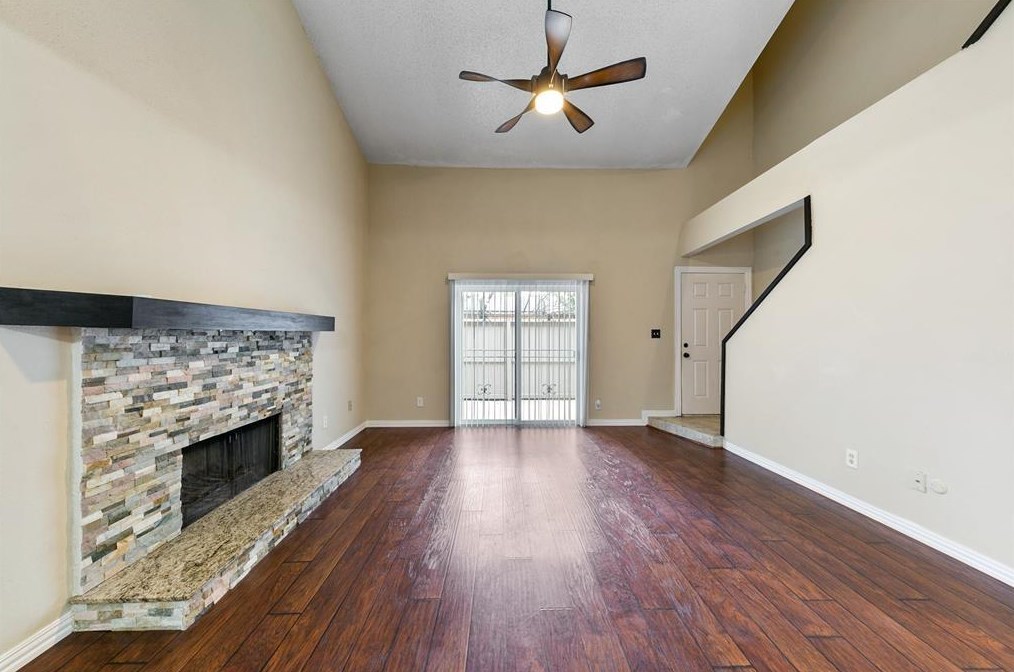 9475 Pagewood Ln, Houston, TX 77063