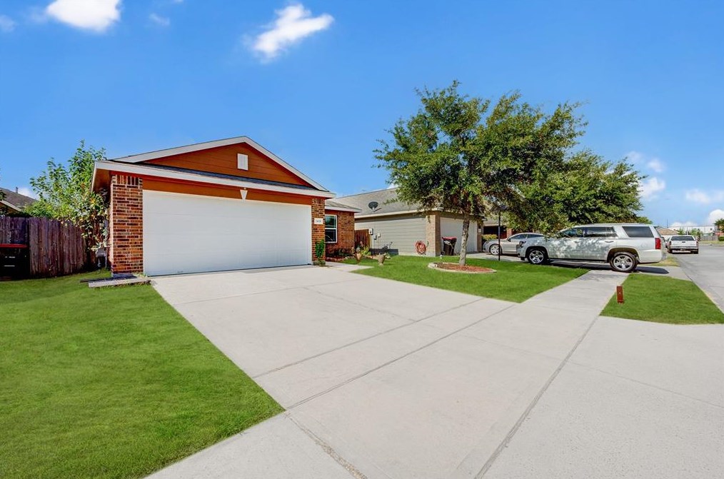 1430 Stillstone Dr, Houston, TX 77073-2742