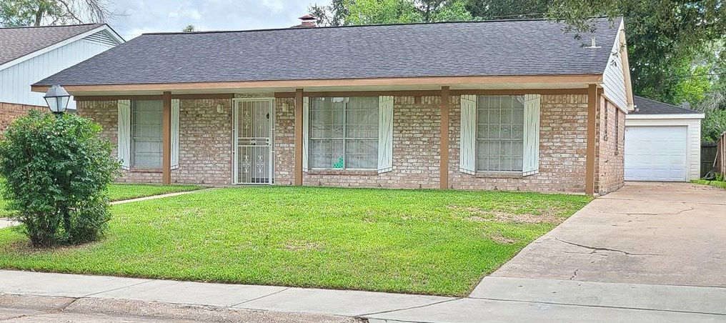 12031 Cliffgate Dr, Houston TX  77072-4009 exterior
