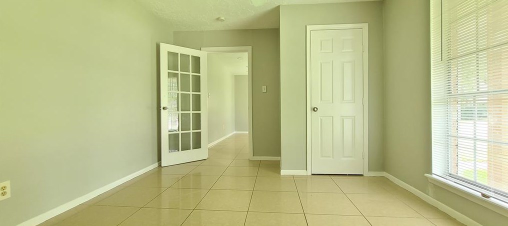 12031 Cliffgate Dr, Houston TX  77072-4009 exterior