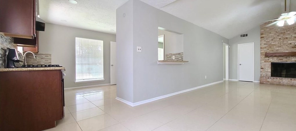 12031 Cliffgate Dr, Houston TX  77072-4009 exterior
