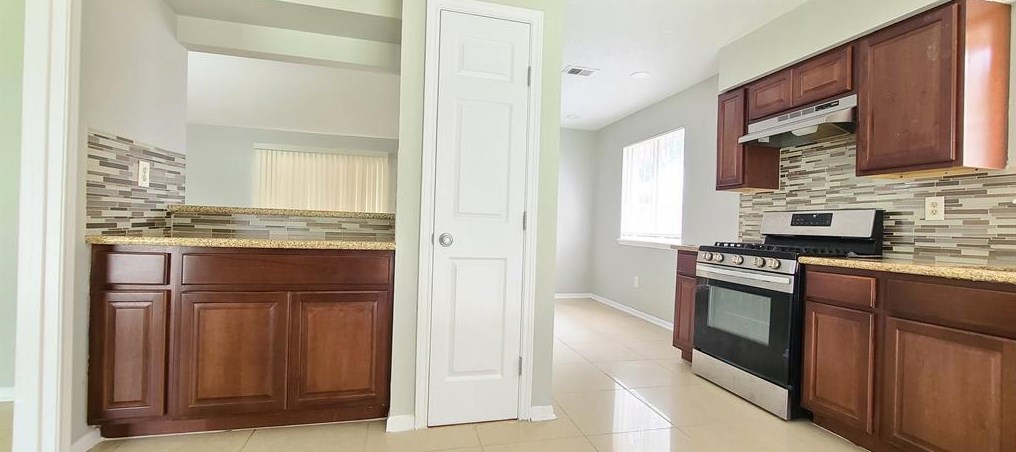 12031 Cliffgate Dr, Houston TX  77072-4009 exterior