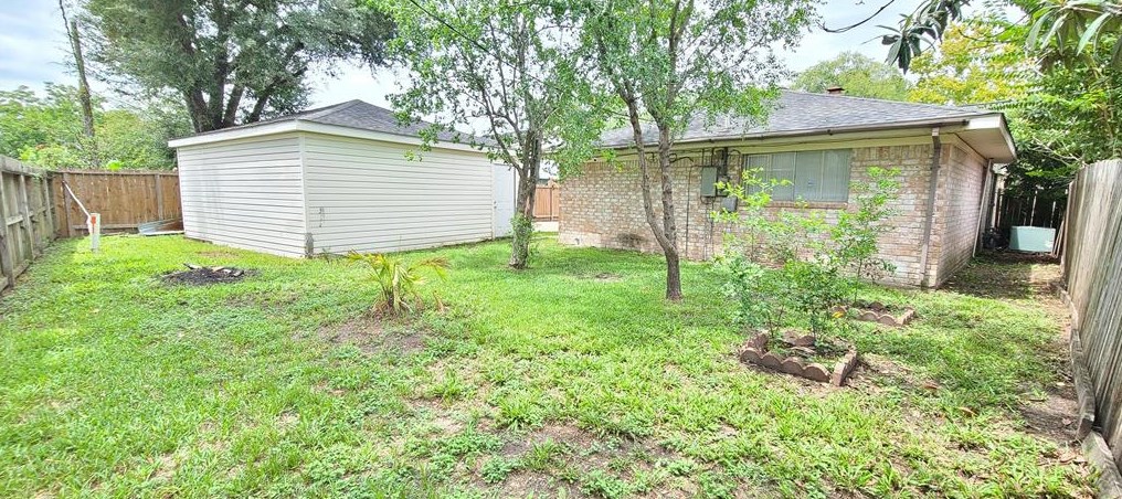 12031 Cliffgate Dr, Houston TX  77072-4009 exterior