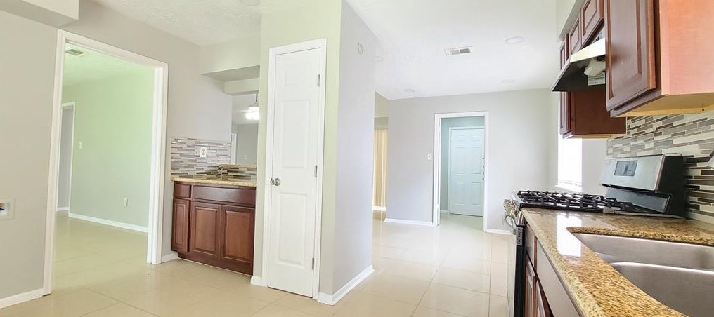 12031 Cliffgate Dr, Houston TX  77072-4009 exterior