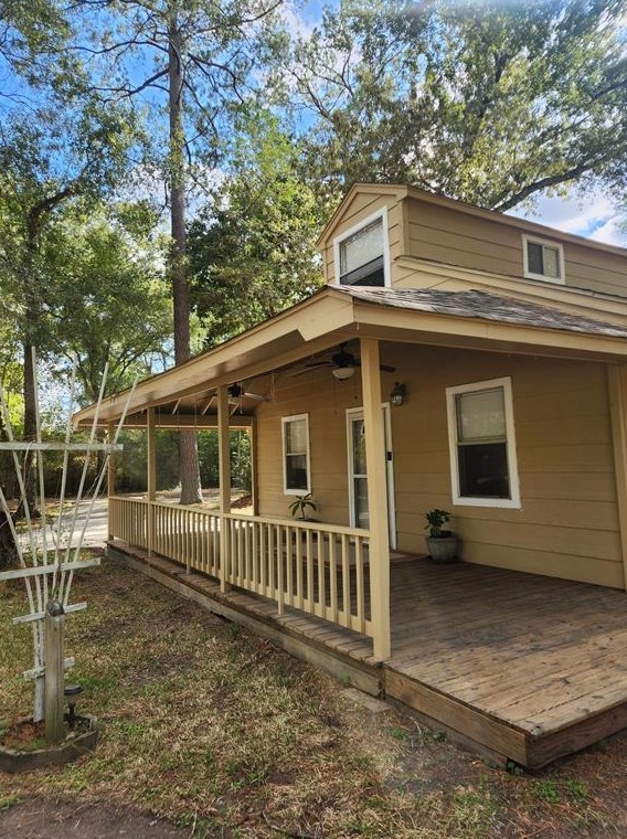 14519 Oakleaf Dr, Conroe, TX 77302