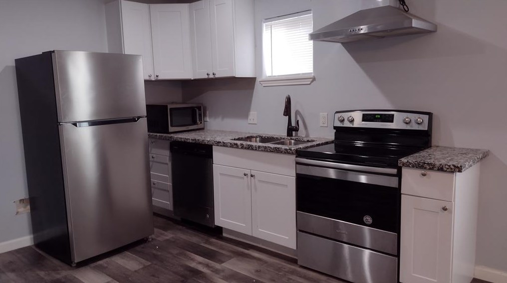 2512 Oakcliff St, Houston, TX 77023-5328