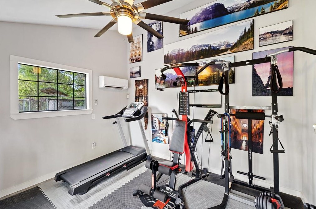 815 Curtin St, Houston TX  77018-4139 exterior