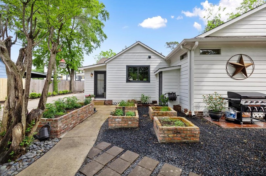 815 Curtin St, Houston TX  77018-4139 exterior