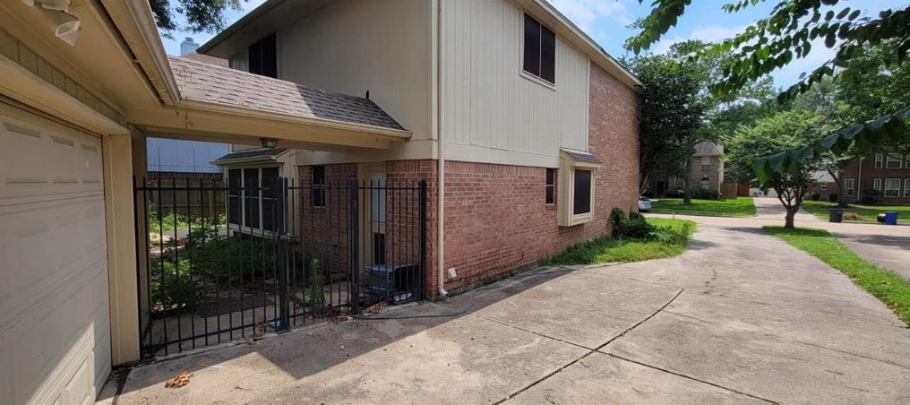 8811 Jamie Lee Ct, Houston, TX 77095-3749