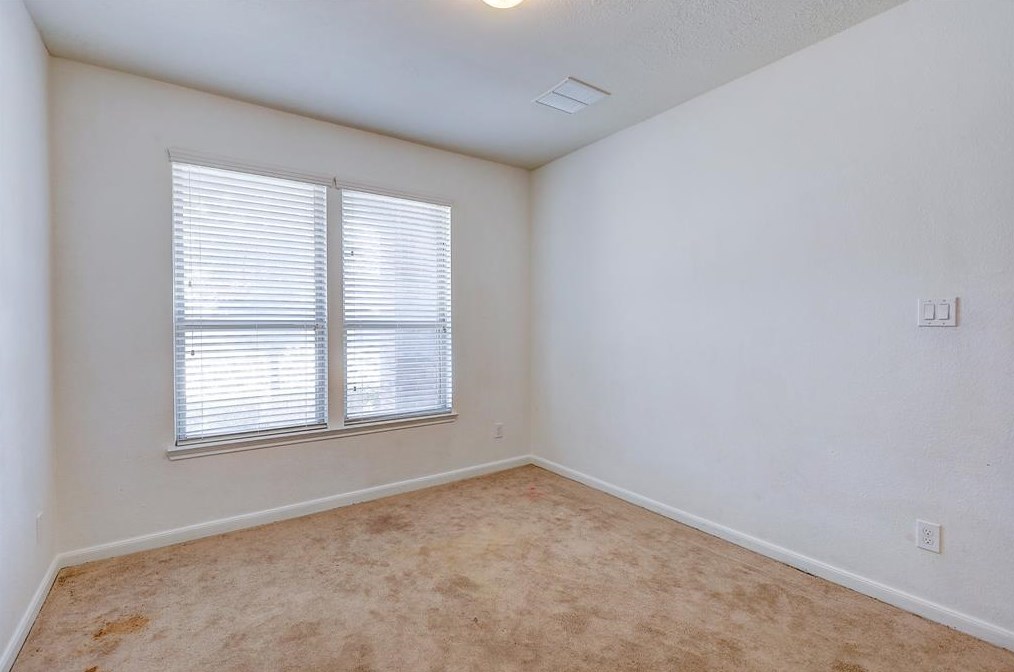 11731 Wren Xing Dr, Houston TX  77038-3615 exterior
