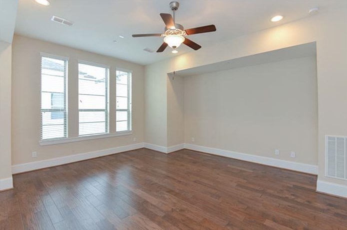 2112 Radcliffe St, Houston, TX 77007