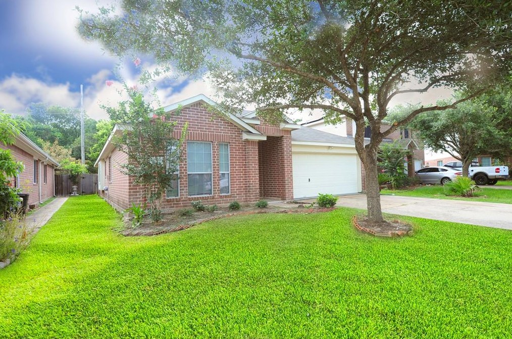7023 Shaman Ln, Houston, TX 77083-8022