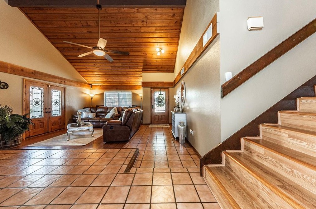 12250 Villa Lea Ln, Houston TX  77071-2732 exterior