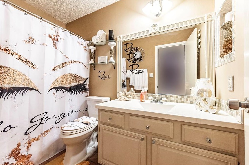 12250 Villa Lea Ln, Houston TX  77071-1216 exterior