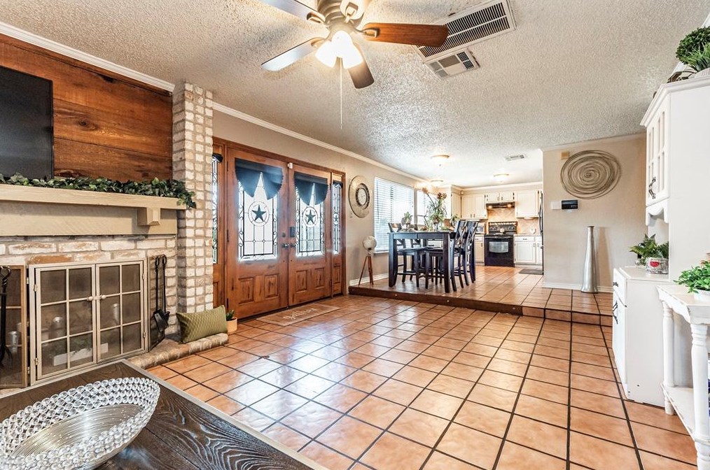 12250 Villa Lea Ln, Houston TX  77071-1216 exterior